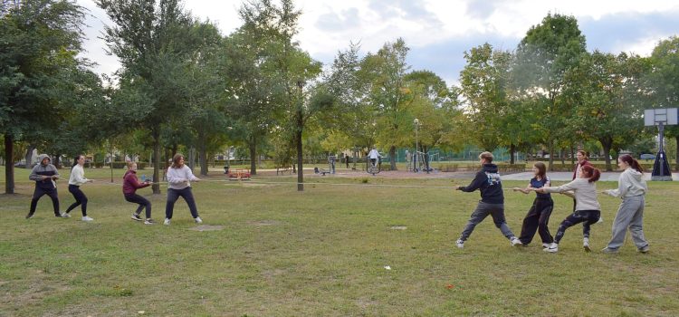 Gólyanapot rendeztek a Cseresnyés kollégiumban Gólyanapot rendeztek a Cseresnyés kollégiumban