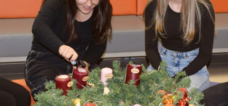 A remény lángját gyújtották meg a Cseresnyésben A remény lángját gyújtották meg a Cseresnyésben