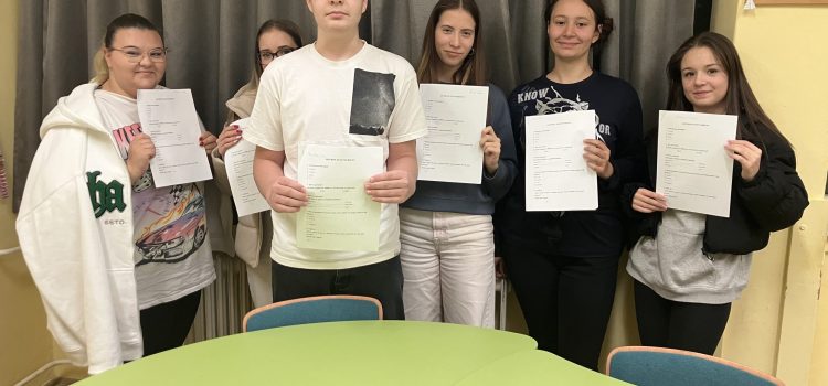 Állatvédő szakköri foglalkozás a Cseresnyés Kollégiumban