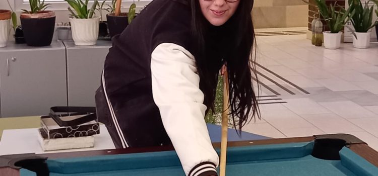 Angelika, a Cseresnyés biliárdbajnoknője